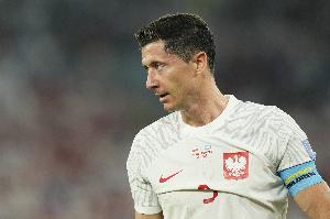 注册送彩金网站-波兰主帅：我会在国家队下次集训前解决队长问题，球迷们支持莱万