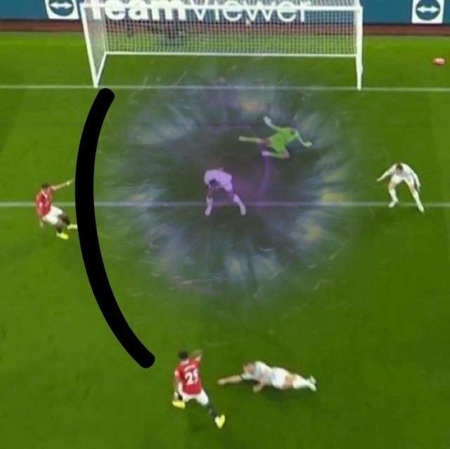 注册送彩金网站-防线最稳之人成最大隐患？卡拉格：范戴克缺乏硬度！